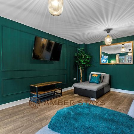 Spacious 5 Bed House In Reading By Amber Stays, Perfect For Business & Contractors, Sleeps 12! Eksteriør bilde