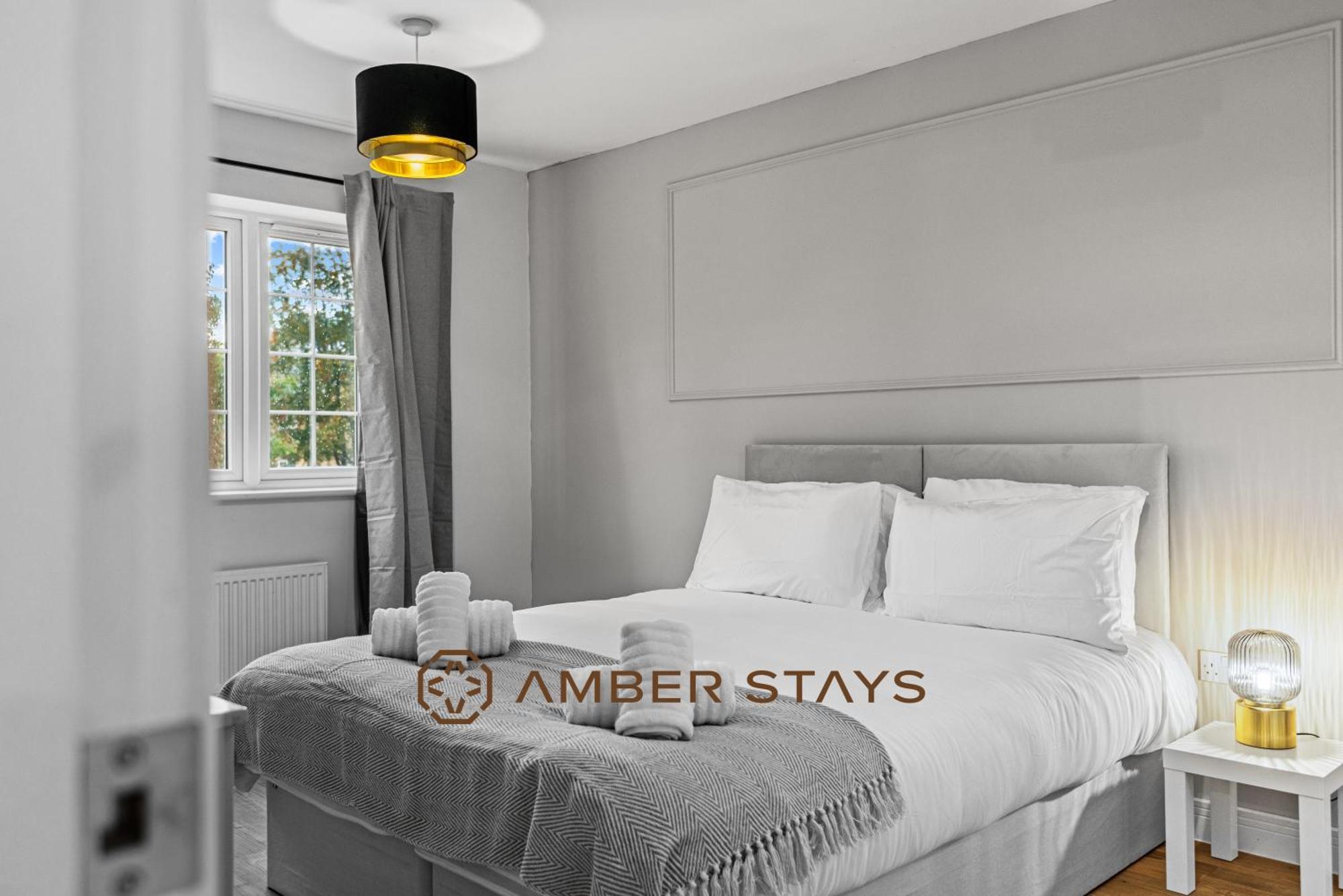 Spacious 5 Bed House In Reading By Amber Stays, Perfect For Business & Contractors, Sleeps 12! Eksteriør bilde