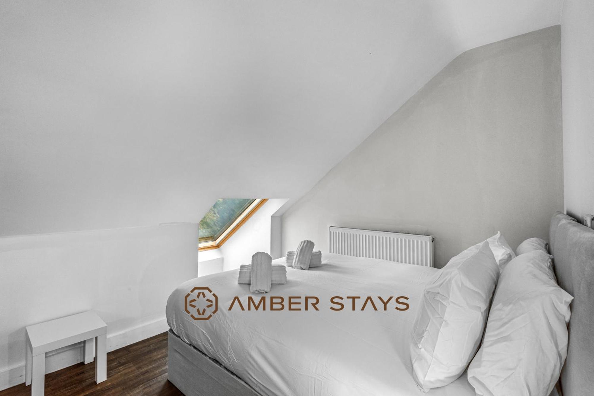 Spacious 5 Bed House In Reading By Amber Stays, Perfect For Business & Contractors, Sleeps 12! Eksteriør bilde