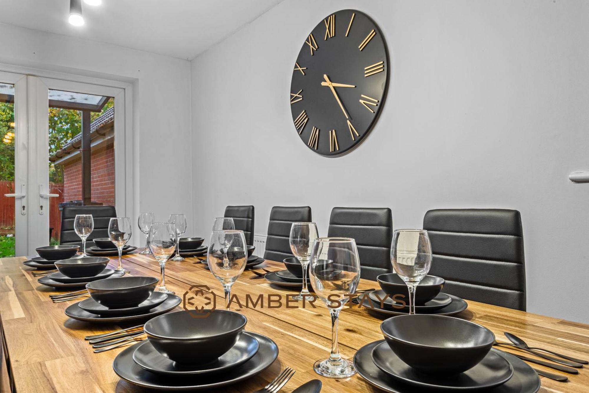 Spacious 5 Bed House In Reading By Amber Stays, Perfect For Business & Contractors, Sleeps 12! Eksteriør bilde